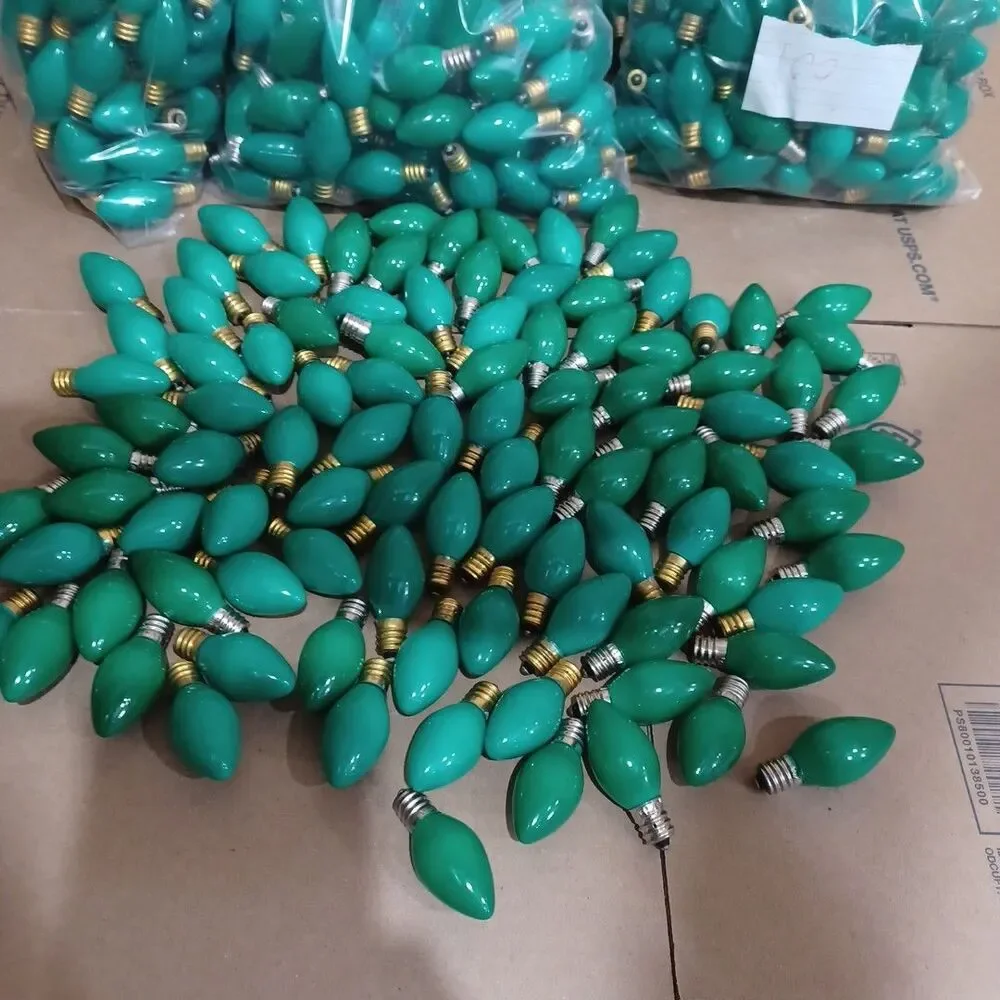 Lot 100 Green Christmas Light Bulbs - C7 Light Show Outdoor Indoor